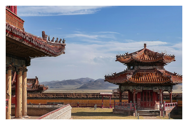モンゴルの伝統的な寺院建築
